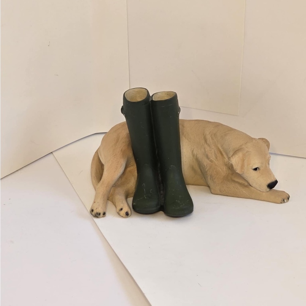 Vintage North Light 1986 Golden Labrador Retriever & Wellies Figurine Ornament